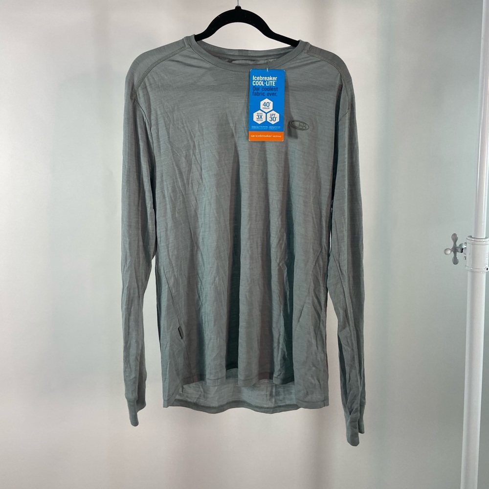 NWT long sleeve icebreaker merino tee. Lightweight